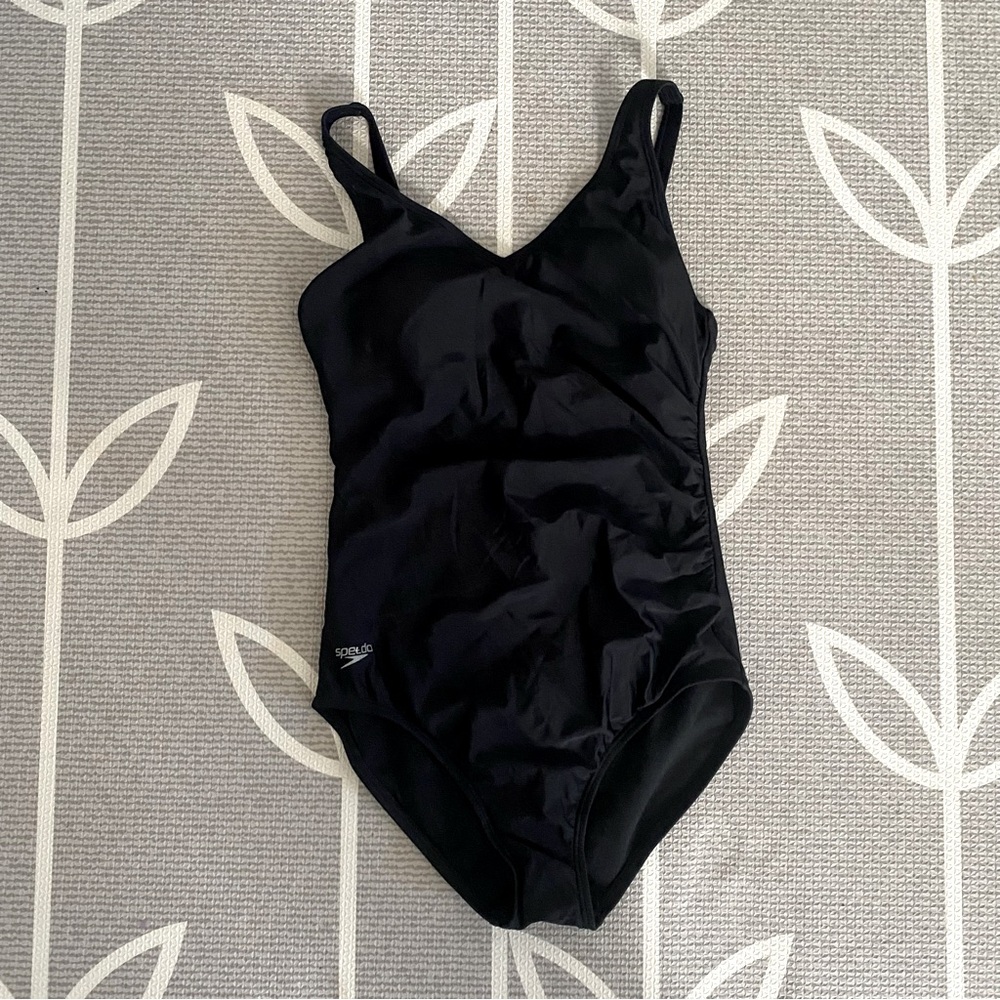 Speedo black one piece bathingsuit